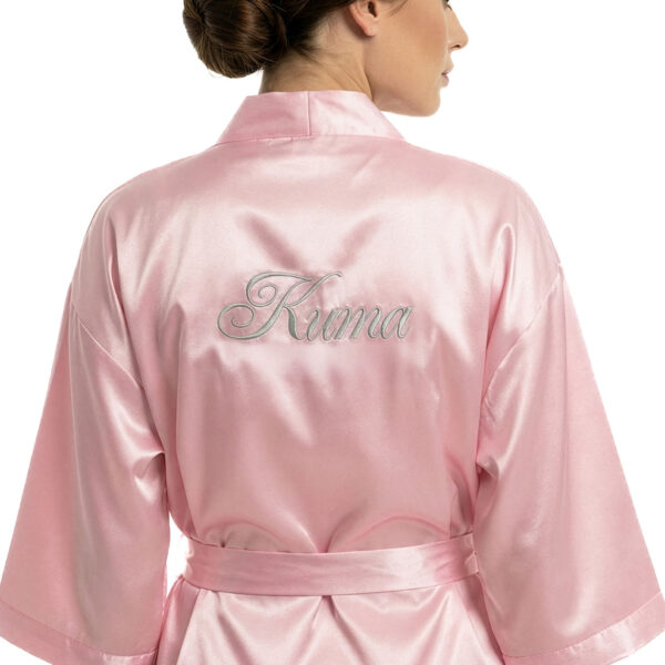 Roze satenski ogrtač sa srebrnim vezom "Kuma"